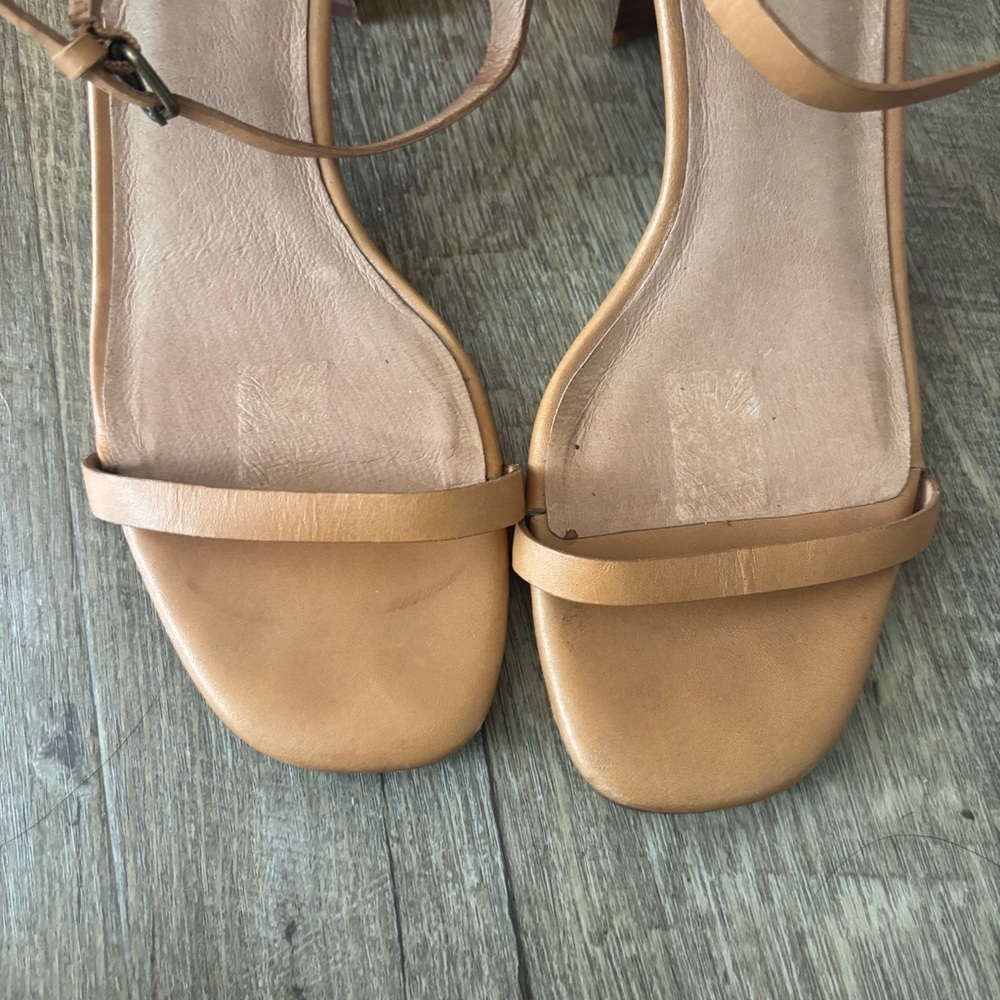 Madewell tan block heels - Picture 4 of 8